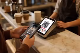 Акционерный коммерческий банк внешней торговли Вьетнама (Vietcombank) сотрудничает с Alipay+ для внедрения трансграничных QR-платежей, что позволяет клиентам использовать приложение VCB Digibank за рубежом. (Фото: Vietcombank) 