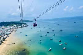 Канатная дорога Хонтхом - самая длинная в мире морская канатная система - в специальной зоне Фукуок провинции Анзянг. Фото: ВИА. 