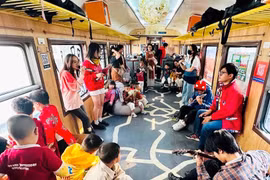 В рамках Фестиваля креативного дизайна в Ханое в 2023 году будет организовано культурное путешествие на поезде от станции Ханой до станции Жалам. (Фото: hanoimoi.vn)