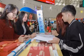 Компания PYS Travel сотрудничает с Вьетнамской железнодорожной корпорацией, представляя на «Осенней ярмарке-2025» эксклюзивные туры по всему Вьетнаму и другие туристические направления. (Фото: ВИА) 