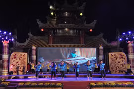 Выступление на фестивале фольклорной песни «Хо Донг Тхап» (Фото: http://baovanhoa.vn)