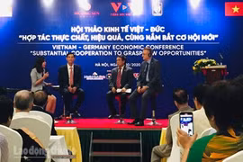На семинаре (Фото: http://tapchithongtindoingoai.vn/)