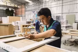 Производство мебели в компании Manh He Furniture Company Limited, Хошимин. (Фото: ВИA)