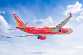 Акционерное общество Vietjet Aviation вошло в число 50 лучших вьетнамских компаний, зарегистрированных на бирже в 2024 году. (Фото: Vietjet Air) 