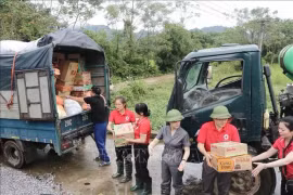Грузы помощи прибывают в провинцию Лангшон (Фото: ВИA)