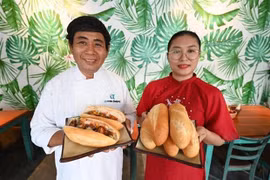 "Баньми" подают в ресторане "Pho Vietnam" в Коломбо, Шри-Ланка. (Фото: ВИA)