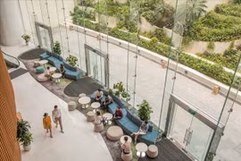 В офисе Viettel (Источник: laodong.vn)