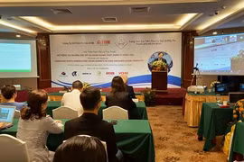 На мероприятии (Фото: nhandan.com.vn)