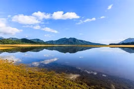 Живописные пейзажи озера Нуи Мот. (Фото: quynhontourist.vn)