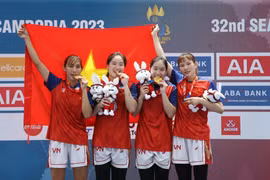 Женская баскетбольная команда 3x3 превосходно обыграла женскую команду Филиппин в финале, завоевав первую золотую баскетбольную медаль в истории SEA Games для вьетнамского баскетбола. (Фото: ВИА)