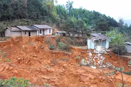 Оползни, происходящие в городе Каобанг, провинция Каобанг. (Фото: Хунг Во/ Vietnam+)