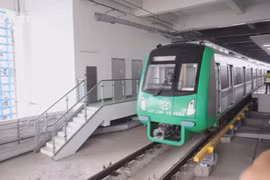 Сдача и эксплуатация первой городской железнодорожной линии в Ханое