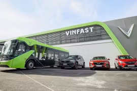 С 2025 года во Вьетнаме заменят на электрические автобусы. (Фото: vinfast)
