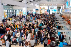 Количество пассажиров резко увеличилось во пиковое время Тэта 2023 года. (Фото: Vietnam+)