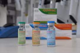 Готовые вакцины Covivac исследуются и производятся Институтом вакцин и медицинских биологических препаратов (при Министерстве здравоохранения), расположенным в Кханьхоа. (Фото: ВИА)