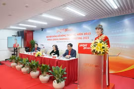 На годовом собрании акционеров Vietjet в 2023 году. (Фото: Куанг Нгуен)