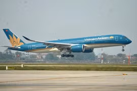 Самолет Vietnam Airlines в аэропорту Нойбай (Фото: ВИА)