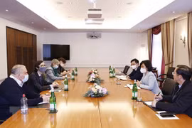 На встрече (Фото: ВИА)