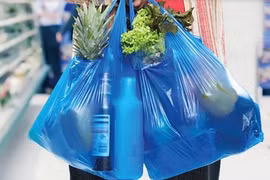 Каждую минуту потребляется более 1.000 пластиковых пакетов (Фото: Интернет)