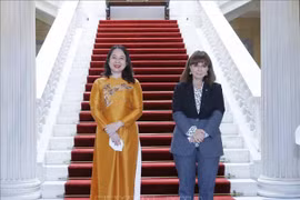 Вице-президент Во Тхи Ань Суан и президент Греции Катерина Сакелларопул. (Фото: Фыонг Хоа/ВИА)
