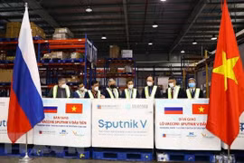 Партия вакцины против COVID-19 Sputnik V прибыла во Вьетнам. (Фото: ВИА)