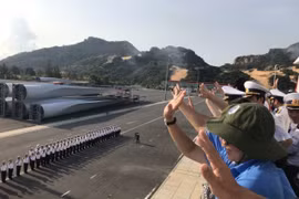 Проводы 4-ой делегации в Чыонгша. (Фото: ВИА)