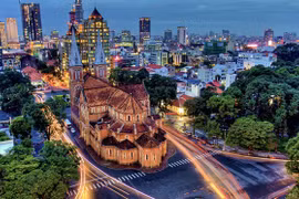 Туристические фирмы Хошимина возобновили продажу туров. (Фото: vietnambooking.com)
