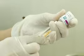 Вакцина AstraZeneca от COVID-19 используется для вакцинации солдат в Военном округе 2. (Фото: ВИА)