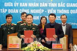 Viettel Group подарил провинции Бакжанг две системы удаленных медицинских консультаций. (Фото: ВИА)