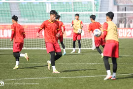 28 февраля сборная Вьетнама по футболу до 20 лет проведет тренировку на стадионе «Истиглол» в узбекском городе Фегана. (Фото: VFF)
