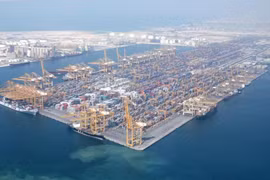 Порт импорта и экспорта товаров Объединенных Арабских Эмиратов (ОАЭ). (Фото:jasindologistics)
