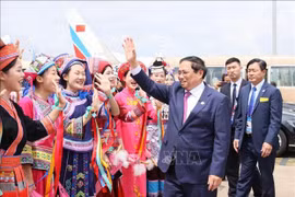 Премьер-министр Фам Минь Тьинь завершил свою рабочую поездку в Китай для участия в ярмарке Китай-АСЕАН (CAEXPO) и 20-м коммерческо-инвестиционном саммите Китай-АСЕАН (CABIS) в городе Наньнин, китайская провинция Гуанси. (Фото: ВИА)