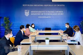 Встреча посла Вьетнама Нгуен Тхи Бить Тхао и статс-секретаря Министерства туризма и спорта Хорватии Тончи Главиной (Фото: ВИА)