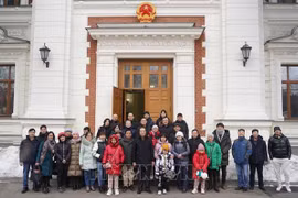 Посольство Вьетнама в России продолжает координировать эвакуировать соотечественников из Украины. (Фото: ВИА)
