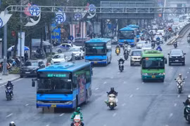 Столица Ханой намерена создать систему общественного транспорта, которая к 2025 году сможет удовлетворить 30-35% потребностей местных жителей в поездках. (Фото: ВИА) 