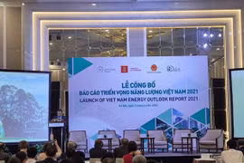 Презентация отчета Vietnam Energy Outlook Report 2021 состоялась в Ханое 2 июня. (Фото: ВИА)
