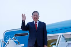 Генсек, Президент То Лам прибыл в Нью-Йорк, начав программу участия в заседании высокого уровня 81-й сессии Генеральной Ассамблеи ООН и двусторонних мероприятий в США (Фото: ВИА)