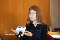 Журналист информационного агентства «Спутник» Екатерина Макарова дает интервью корреспонденту ВИА (Фото: ВИА)