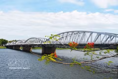 Мост Чыонгтьен (Хюэ) вернул первоначальный цвет окраски