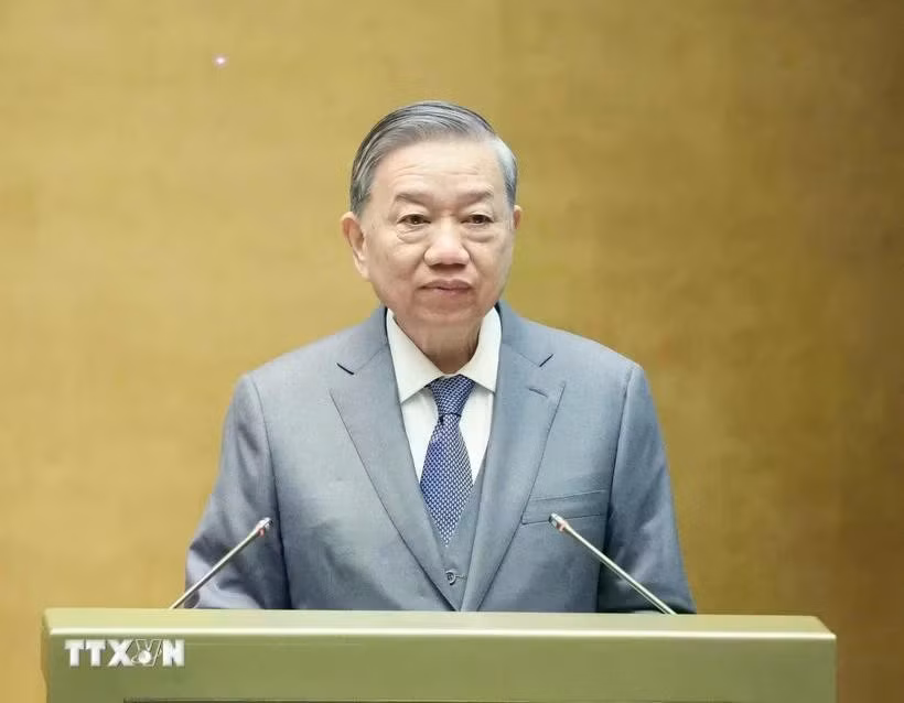 Генеральный секретарь партии То Лам выступает на конференции (Фото: ВИA)