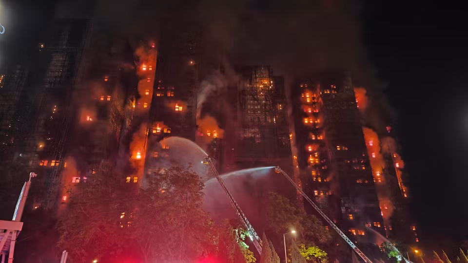 По меньшей мере 11 школ в районе Тай По отменили занятия для учащихся 27 ноября. Фото: ВИА.