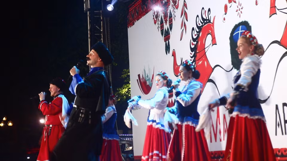 Выступление популярного Московского казачьего хора и ансамбля «Матрена Арт».
