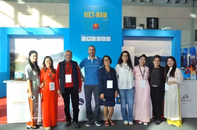 Представители вьетнамских предприятий на туристической выставке TTG Travel Experience в Римини (Италия). Фото: ВИА.