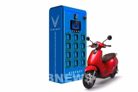Вьетнамский производитель электромобилей VinFast представил серию электрических мотоциклов со сменными батареями. (Фото: ВИА).