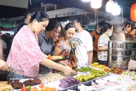 На Неделе представлено более 2 000 наименований продукции из 34 провинций и городов, при этом на 130 стендах демонстрируется продукция OCOP, получившая от трёх до пяти звёзд. Фото: ВИА