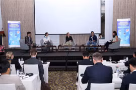 Пленарная сессия на тему «Цифровой суверенитет и технологии в эпоху облачных вычислений и искусственного интеллекта». (Фото: ВИА).