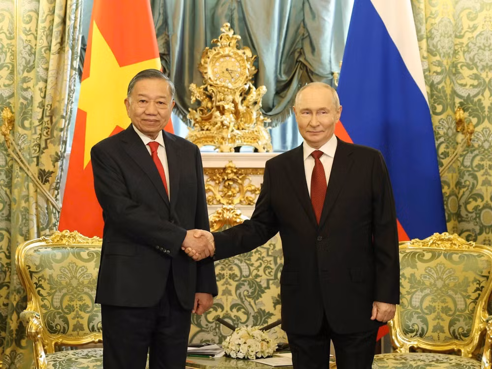 vna-potal-tong-thong-nga-putin-chu-tri-le-don-tong-bi-thu-chu-tich-nuoc-to-lam-cung-phu-nhan-9013999.jpg