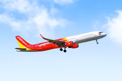 Forbes Vietnam официально включил Vietjet в список 50 крупнейших компаний Вьетнама, акции которых котируются на фондовой бирже, по итогам 2026 года. (Фото: Vietjet) 