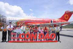 Vietjet запускает два маршрута, соединяющих Ханой и город Хошимин с Кондао. (Фото: Vietjet)