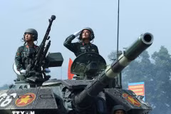 Cовместная тренировка утром 17 июля. (Фото: Vietnamplus)